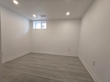 For Lease - 92 Cadillac Avenue Unit# Basement, Oshawa, Ontario - Photo 2
