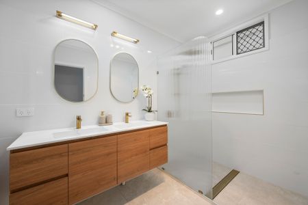 Family Home with Large Deck - Photo 4