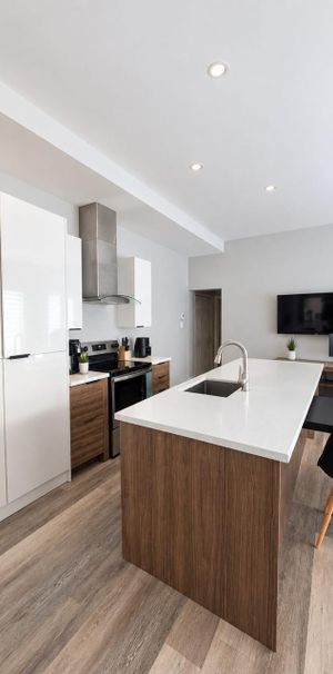 Immeuble - 401-407 Papineau, Sherbrooke 4 Et Demi - Tout Inclus (Cegep) - Photo 1