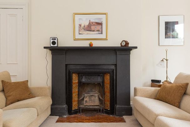 3 bedroom flat to rent - Photo 1