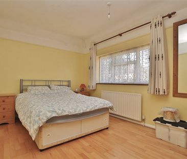 Nursery Road, Woking, Surrey, GU21 - Photo 3