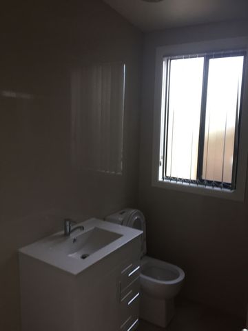 BRAND NEW 2 BEDROOM GRANNY FLAT - Photo 3