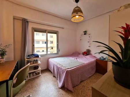 Carrer del Poeta Más i Ros, Valencia, Valencian Community 46022 - Photo 5