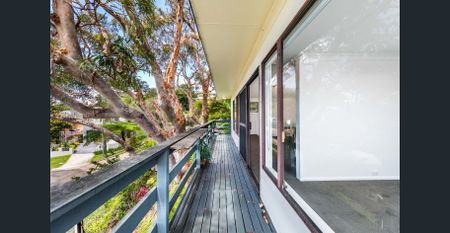 Bright & Functional Upper Duplex in Prime Dee Why Location – Utilities Included! - Photo 5