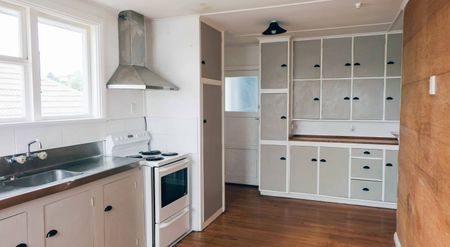 SOUTH HILL CHARM - Photo 2