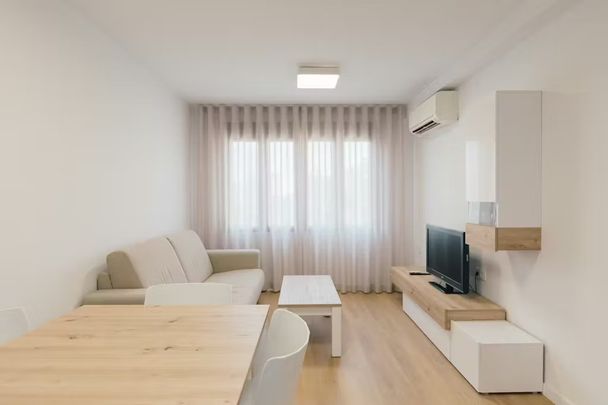 Avinguda de Pius XII, Valencia, Valencian Community 46009 - Photo 1