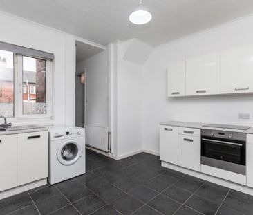 2 bedroom House To Let - Photo 2