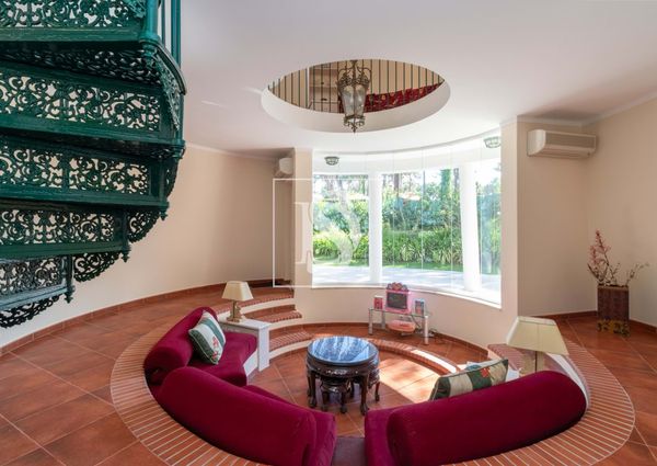 Moradia T8 em Setúbal