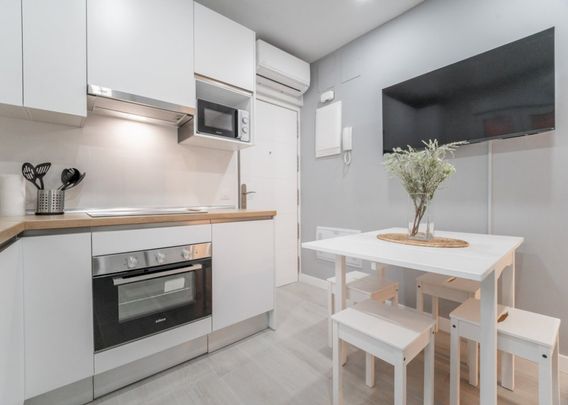 Modern room on Ganges Street - Photo 1