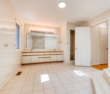 For Lease - 163 Holmes Avenue, Toronto, Ontario - Photo 5