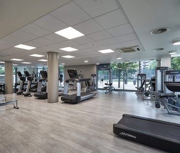 Eastfields Avenue, SW18, London - Photo 2