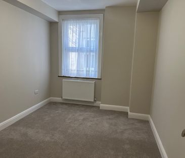 3 Bed Flat, Welldon Crescent, HA1 - Photo 4