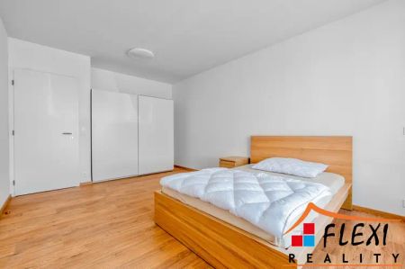 Pronájem moderního bytu 2+kk s balkónem a parkovacím stáním, Moravská Ostrava, ul. F. X. Riepla - Fotografie 5