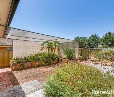 Charming 2-Bedroom Stone Frontage Cottage in Prestigious Dulwich - Photo 4