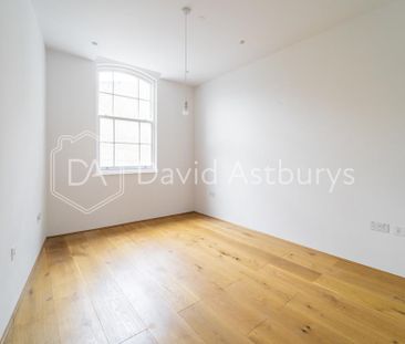 4 bedroom end of terrace house to rent - Photo 3