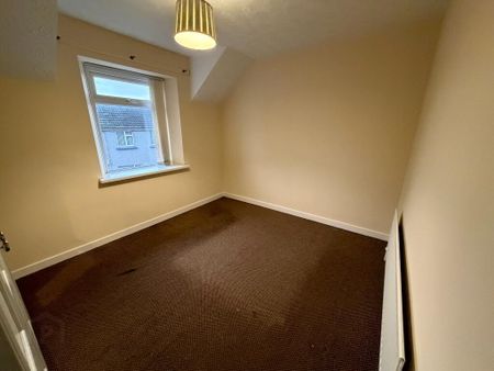 90 Main Street, Randalstown, BT41 3BB - Photo 2