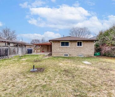 For Lease - 27 Gondola Crescent, Brampton, Ontario - Photo 3