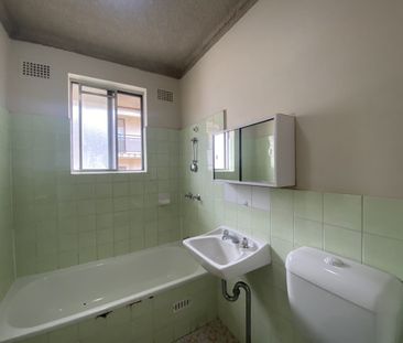 Comfortable 2 Bedroom Unit in Liverpool - Photo 1