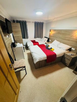 1 bedroom in a house share to rent - Photo 1