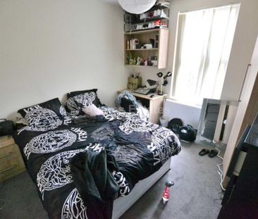 6 bedroom terraced house to rent - Photo 5