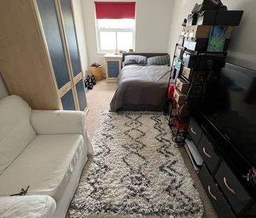 Room in a Shared Flat, Enversham Court, SE23 - Photo 1
