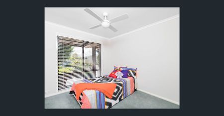 Quiet Cul-de-Sac Living with Space and Versatility - Photo 5