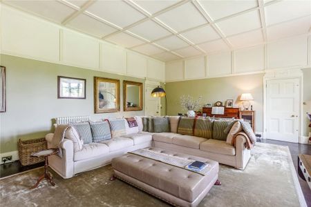 4 bedroom semi-detached house to rent - Photo 2