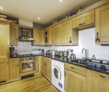 2 bedroom flat to rent - Photo 3