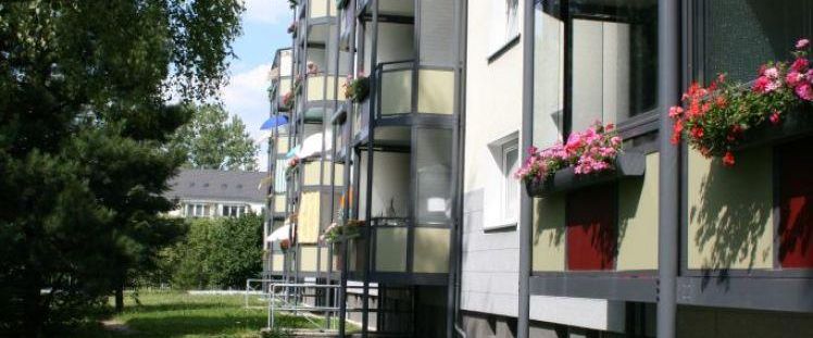 ** super Toll** sonnige 2-Raum Wohnung mit Dusche und Wanne, ganz Frisch renoviert - Photo 1