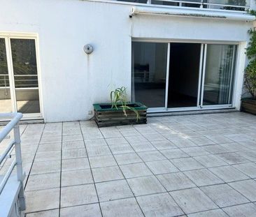 Location Appartement 4 pièces 118m² LILLE 59000 - Photo 6