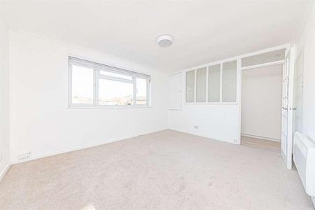 Medina Close, Woosehill, Wokingham, RG41 - Photo 4