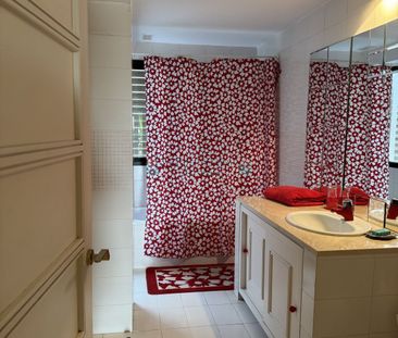 Semi Detached Villa for rent in Marbella - Photo 6