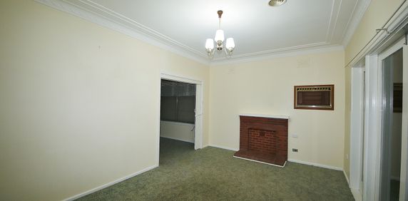 27 Roycox Crescent - Photo 2