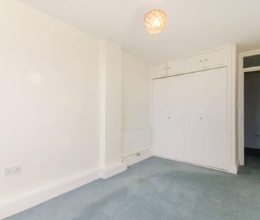 3 bedroom flat to rent - Photo 5
