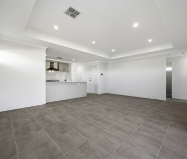 New Build Home with Large Rear Yard! - Photo 4