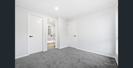 Brand New Luxury Abode - Photo 4