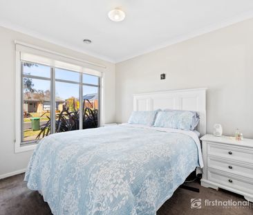 Spacious Family Haven - Photo 5