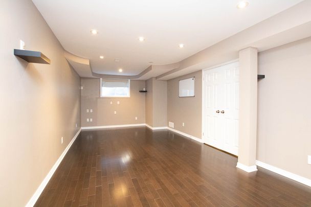 For Lease - 917 Torovin Private, Cyrville - Carson Grove - Pineview, Ontario - Photo 1