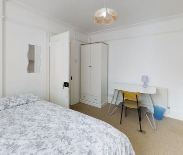 4 bedroom terraced house to rent - Photo 2