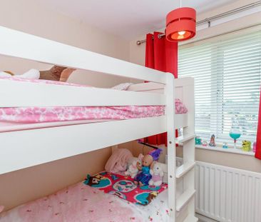 3 bedroom semi-detached house to rent - Photo 5