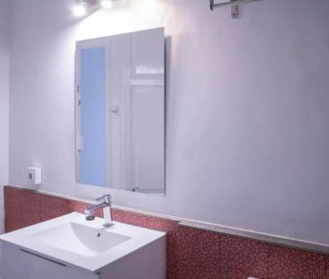 Room in a shared 8-bedroom apartment for rent in La Xerea. Professionals only. - Photo 6