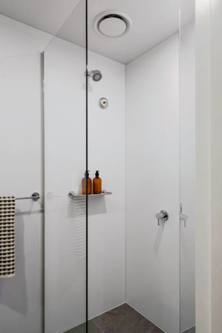 Large Studio Regular - Photo 5