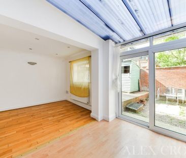 1 bedroom flat to rent - Photo 2