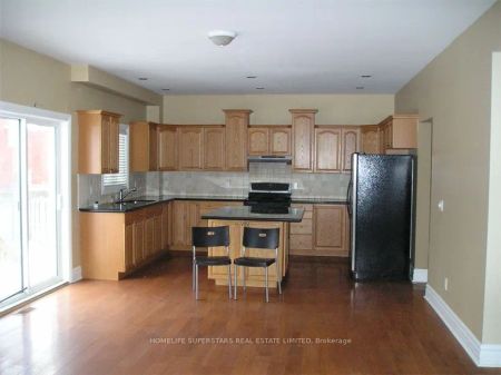 Property For Lease | W9269448 - Photo 3