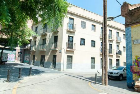 Carrer del Rosselló, L'Hospitalet de Llobregat, Catalonia 08903 - Photo 4