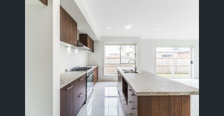 Luxury, Lifestyle & Location in One Beautiful Package - Photo 5