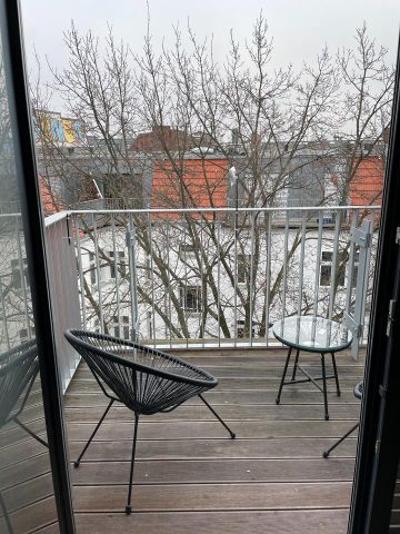 Stilvolle, möblierte 1-Zimmer-Studio-Wohnung mit Balkon Ostkreuz - Photo 4
