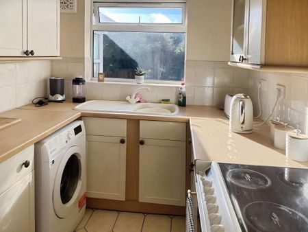 2 bedroom detached bungalow to rent - Photo 3