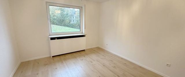 SCHADE IMMOBILIEN - Erstbezug nach Renovierung! 3-Zimmerwohnung mit Balkon und Aufzug zu vermieten! - Photo 1