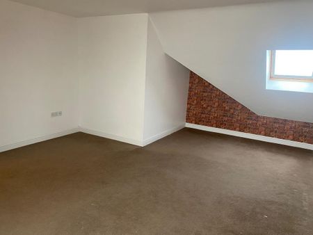 3 bedroom flat to rent - Photo 2